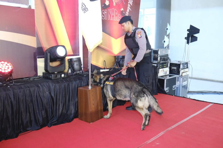 Polres Kediri Sterilisasi Lokasi Rapat Pleno Terbuka Rekapitulasi Hitung Suara Pilkada 2024